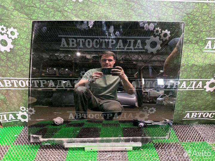 Стекло двери заднее левое Lexus Lx 2015-2022