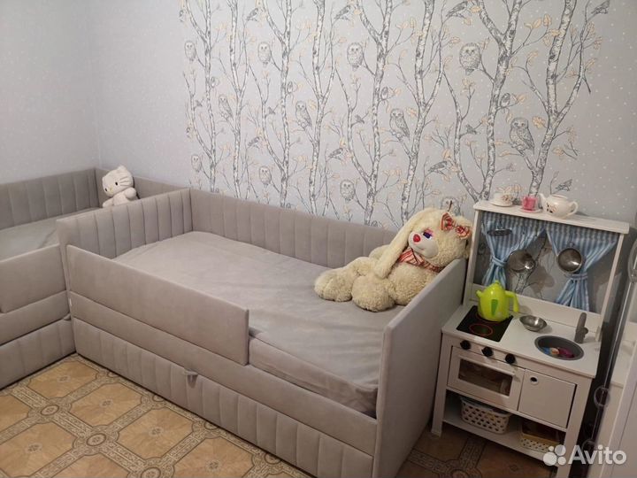 Кровать тахта детская с защитным бортом