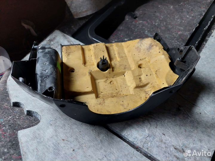 Накладка рулевой колонки нижняя opel astra