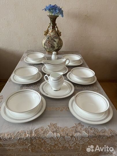 Столовый набор новый.Костяной фарфор