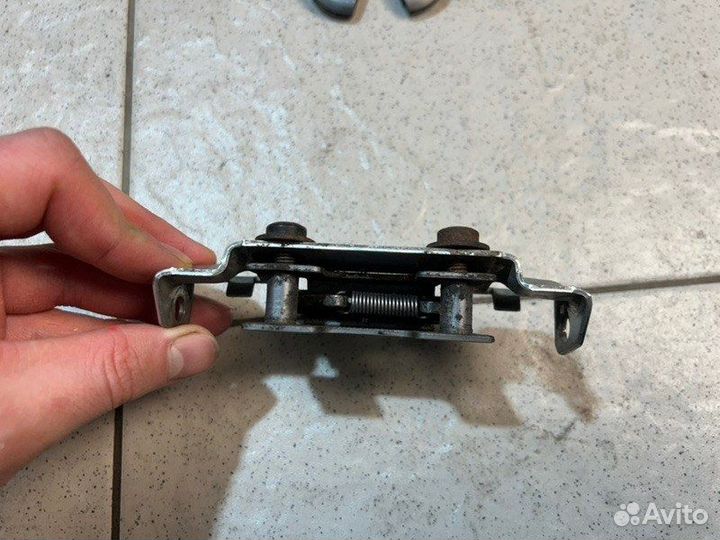 Замок инструментального ящика Man Tgx 18.440