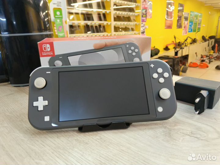 Игровая приставка Nintendo switch lite