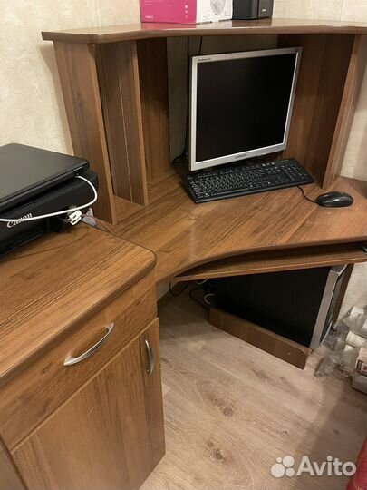 Стол компюьтерный