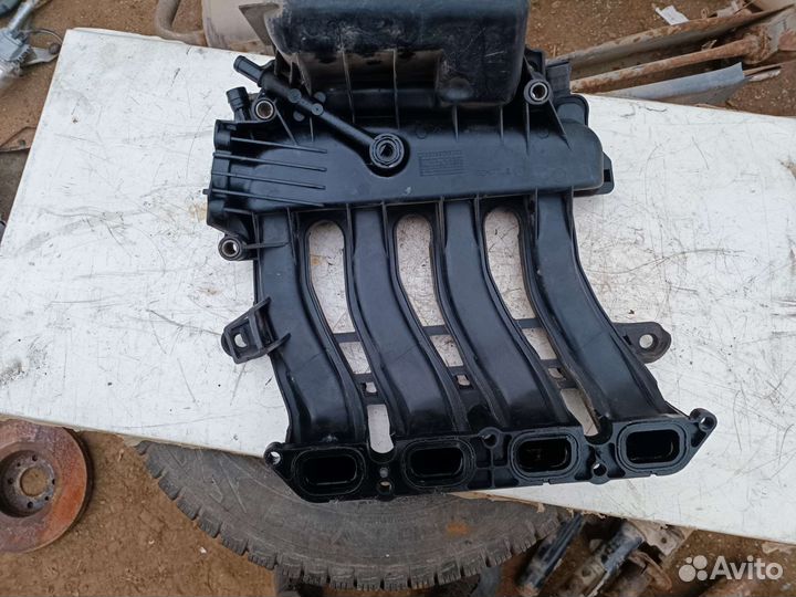 Впускной коллектор Рено Меган 2. 1.6 л. K4M812