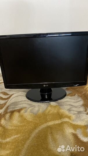 Монитор LG flatron W2243SV