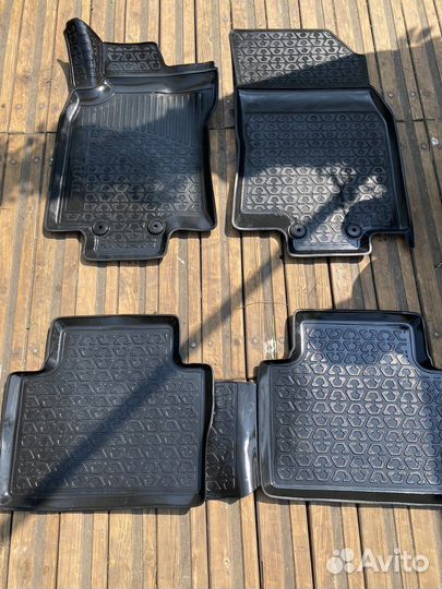 Коврики резиновые Nissan X-trail