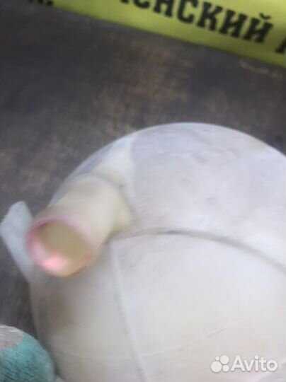 Лада Веста расширительный бачок