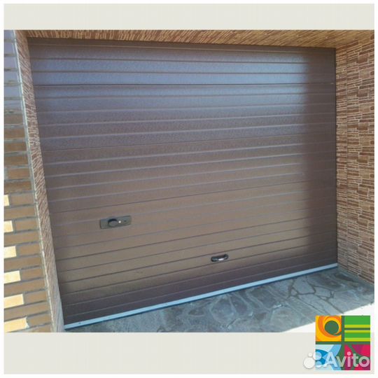 Секционные ворота для гаража alutech