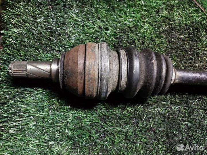 Полуось передняя правая Opel Astra H / Family