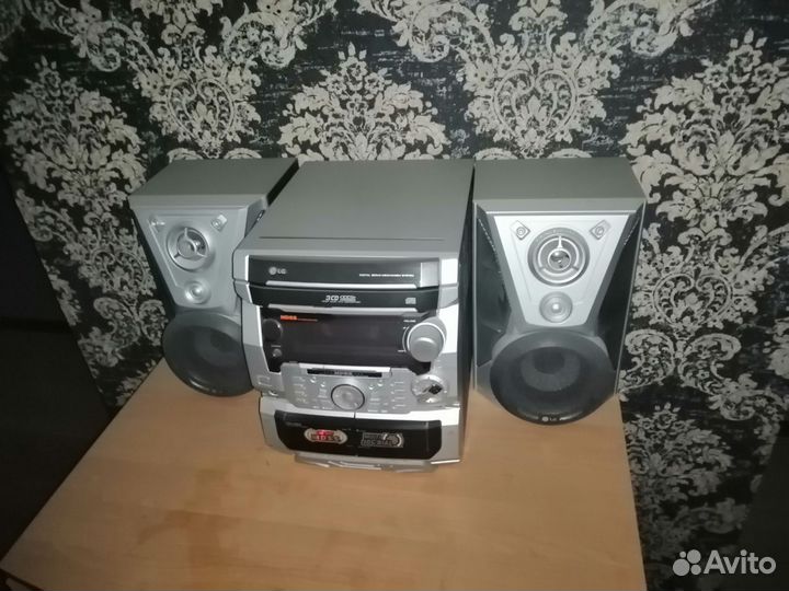 Музыкальный центр lg