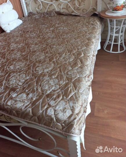 Покрывало и наволочки