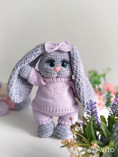 Вязаная игрушка зайка амигуруми ручная работа