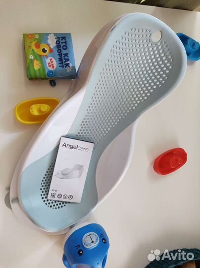Лежак-горка для купания новорожденного