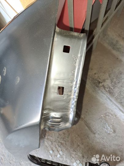 Крыло правое Suzuki Grand Vitara SZ99A42AR