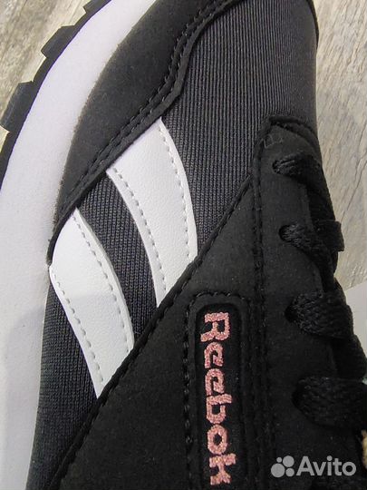 Кроссовки новые Reebok EUR 37, стелька 24 см