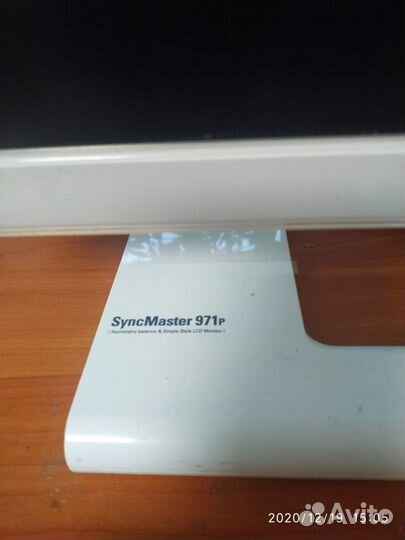Монитор Samsung 971P