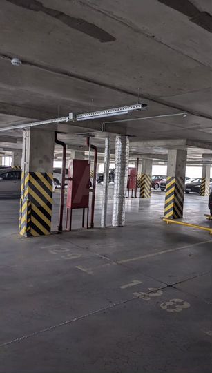 Машиноместо, 13 м²