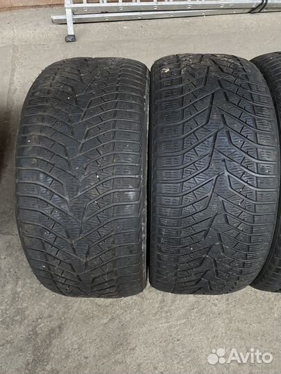 Yokohama BluEarth Winter V905 295/40 R21 111V