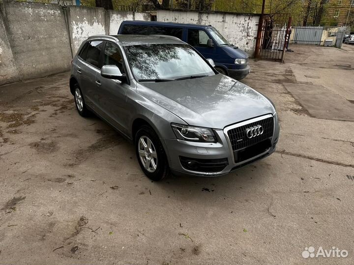 Audi Q5 2.0 AMT, 2010, битый, 238 000 км