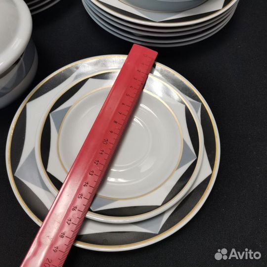 Сервиз чайно-кофейный (часть, 48 предметов)