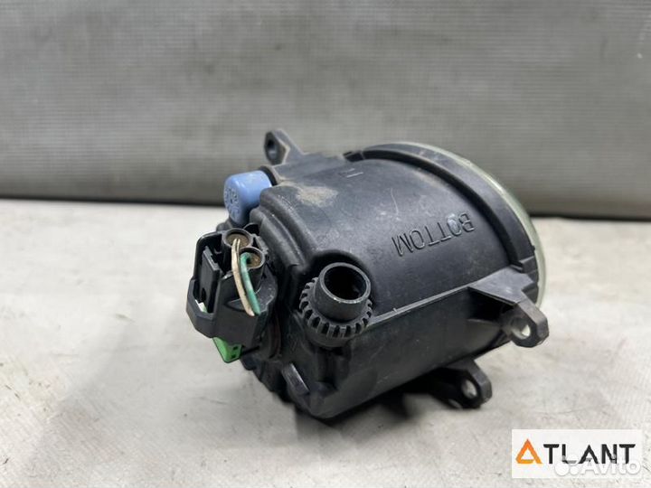 Туманка передняя правая toyota auris