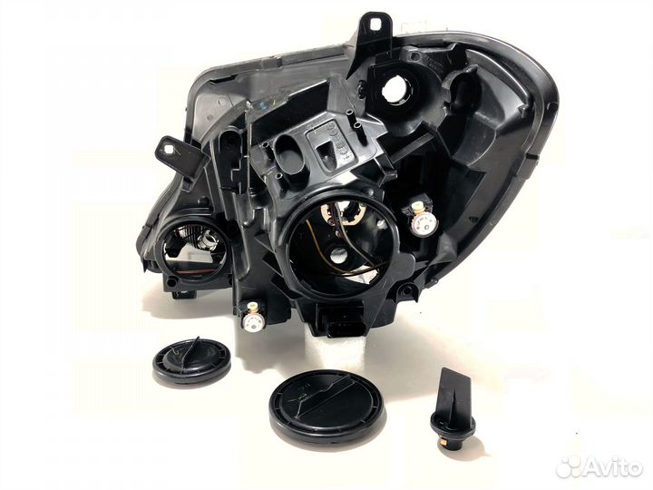 Фара правая Mercedes Sprinter 906 рестайлинг