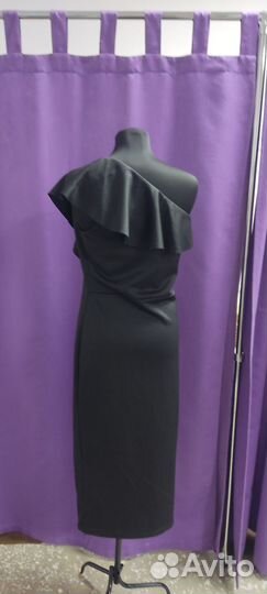 Платье boohoo новое
