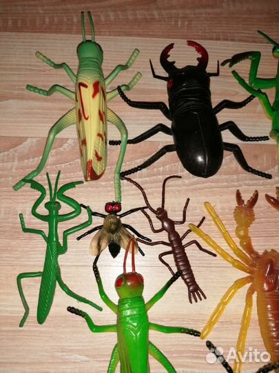 Набор игрушек насекомые