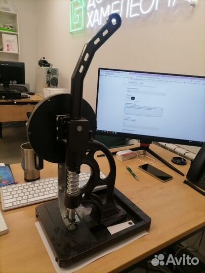 Пресс для установки люверсов