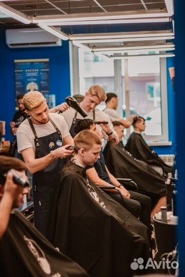 Мужской парикмахер, барбер