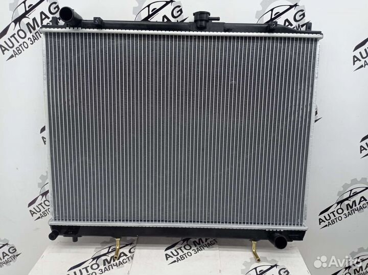 Радиатор охлаждения Mitsubishi Pajero 3-4 99-23г