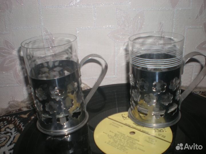 Стаканы и подстаканники, статуэтку