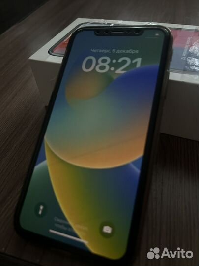 iPhone X, 64 ГБ