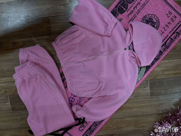 Костюм женский