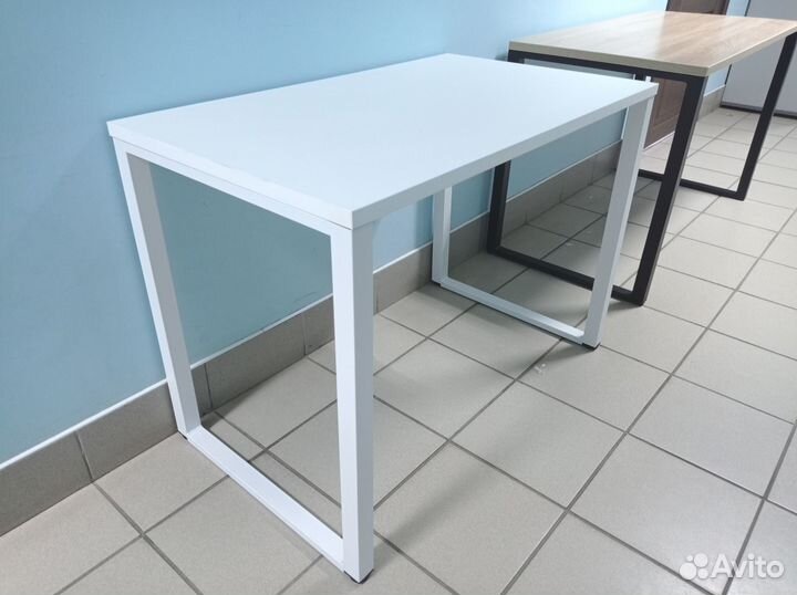 Стол кухонный опоры лофт белые Новый