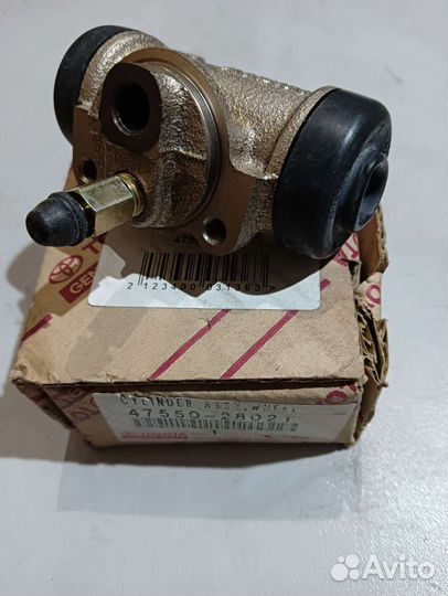 Тормозной цилиндр Toyota Estima Lucida (l)