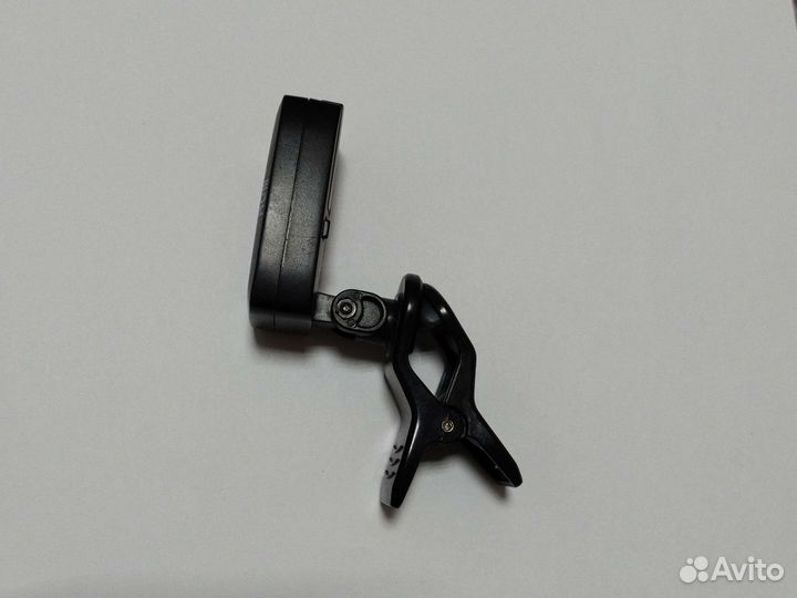 Тюнер для гитары