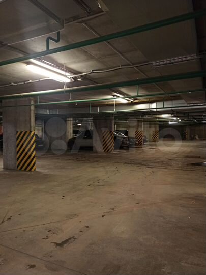 Машиноместо, 12 м²