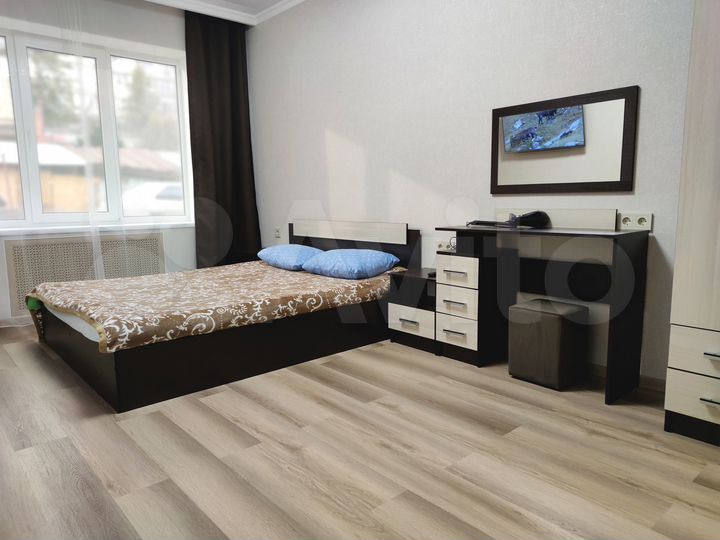 2-к. квартира, 61 м², 1/2 эт.