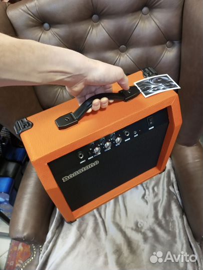 Гитарный комбоусилитель