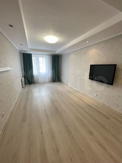 3-к. квартира, 82 м², 1/12 эт.