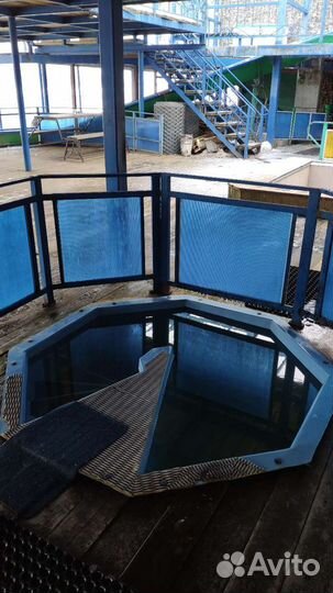 Баня на дровах на берегу реки Дон