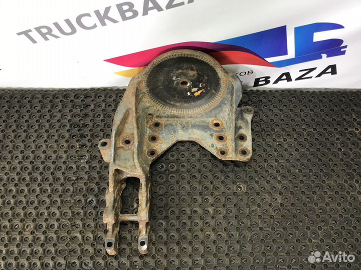 Кронштейн пневмоподушки правый