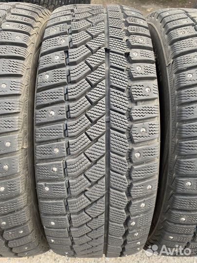 Viatti Brina Nordico V-522 215/60 R16 95T
