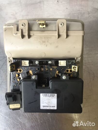 Плафон Jeep grand Cherokee wk 2008