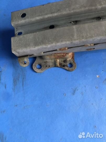 Жесткость переднего бампера