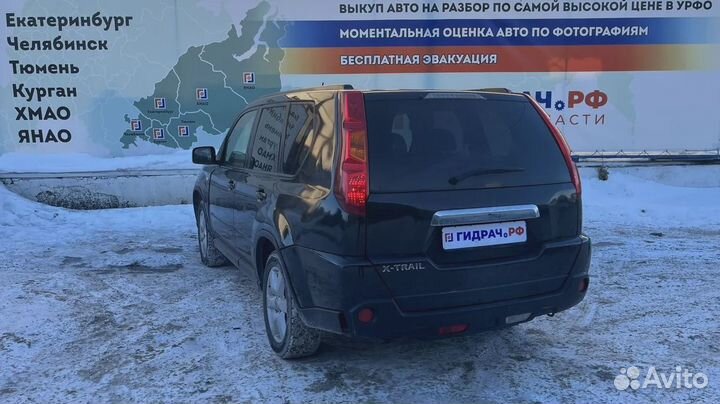 Замок капота Nissan X-Trail (T31) 65601-JG400