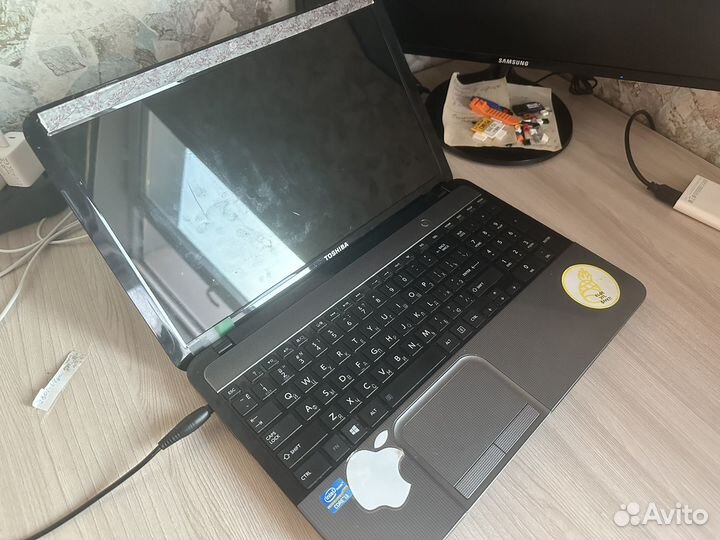 Ноутбук toshiba i3