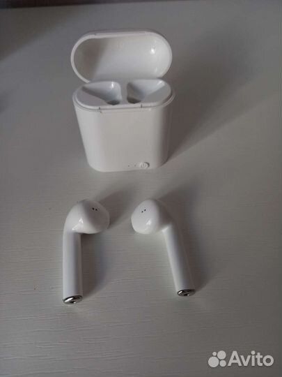 Беспроводные наушники Airpods новые