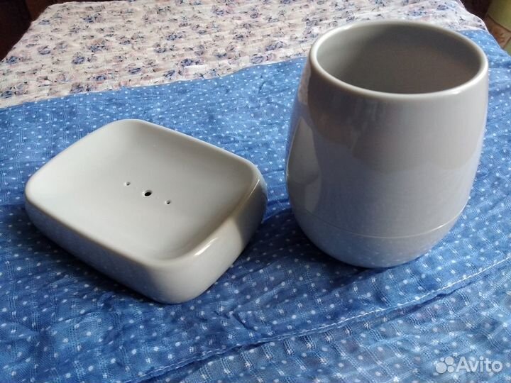 Мыльница и стакан для зубных щеток